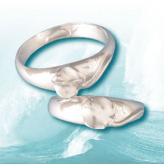 Silver stingray ring
