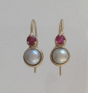 Handmade pearl earrings